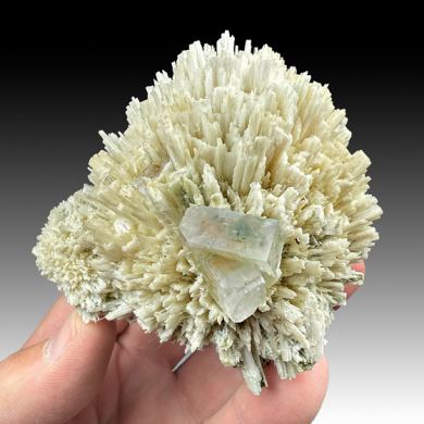 Fluorapophyllite-K with Mesolite