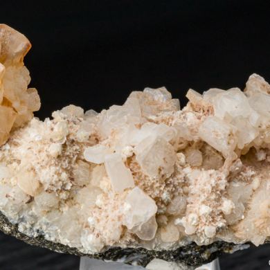 Calcite on Chabazite
