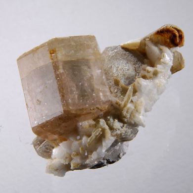 Fluorapatite (Apatite-CF) on Albite and Muscovite