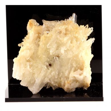 Quartz. 874.0 ct.