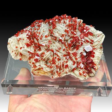 Vanadinite with Barite