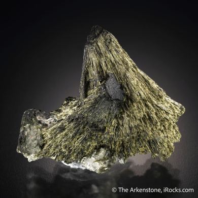 Luinaite-(OH) (rare tourmaline)