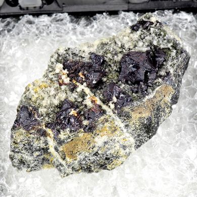 Galkhaite with Stilbite, Quartz