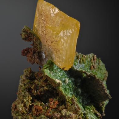 Wulfenite on Duftite