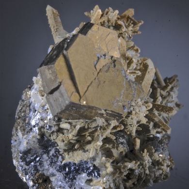Pyrrhotite with Quartz and Sphalerite