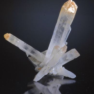Quartz -Yellow Humboldtine inclusions