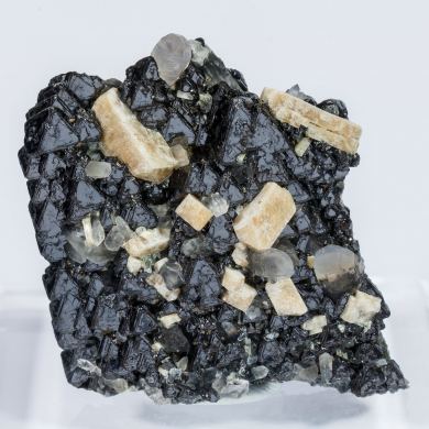 Magnetite (variety Ti-bearing) with Microcline and Quartz