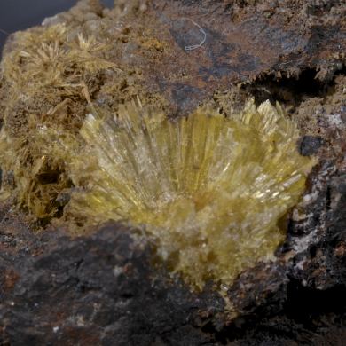 Legrandite 