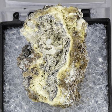 Hydrocerussite with Cerussite, Wulfenite, Mimetite, Chlorargyrite, Quartz