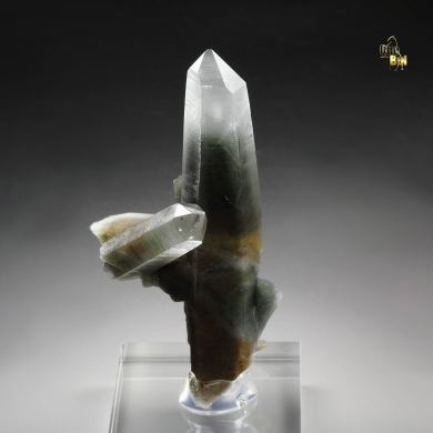 QUARTZ with AMPHIBOLE GROUP var. BYSSOLITE inclusions