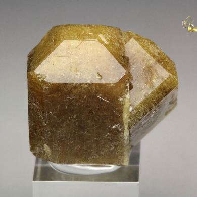 bi-terminated VESUVIANITE