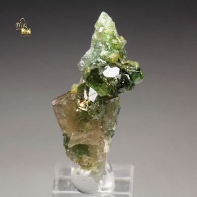 gem GARNET var. GROSSULAR var. CHROMIAN, CHROMITE