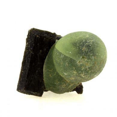Prehnite + Epidote. 413.5 ct.