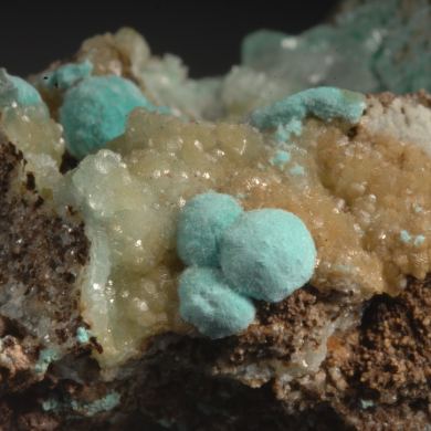 Rosasite on Smithsonite with Calcite