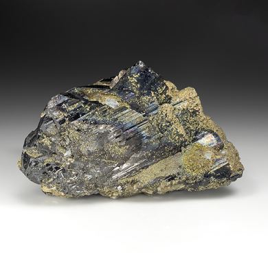 Ferberite with Fluorapatite, Siderite, Muscovite, Pyrite
