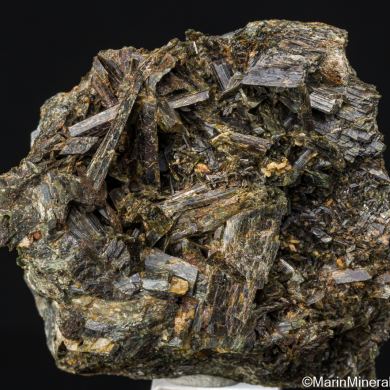 Actinolite on Wollastonite