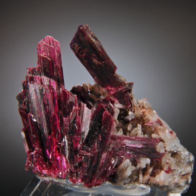 Erythrite- large free standing crystals on Quartz