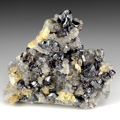 Calcite with Sphalerite, Barite, Quartz