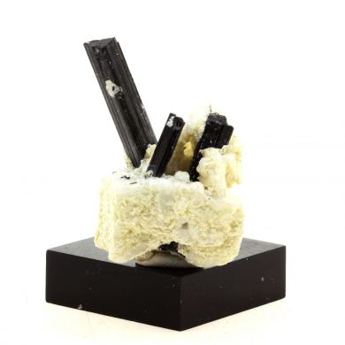 Schorl Tourmaline. 72.0 ct