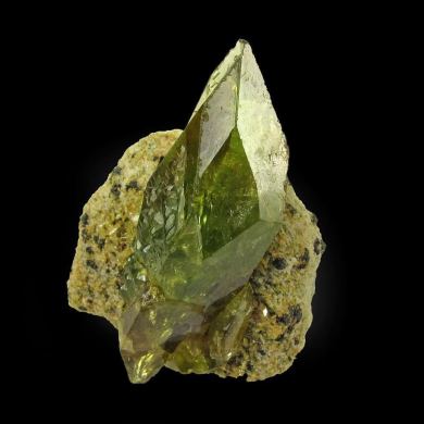Titanite (twinned)