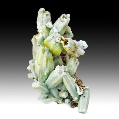 Plumbogummite replacing Pyromorphite