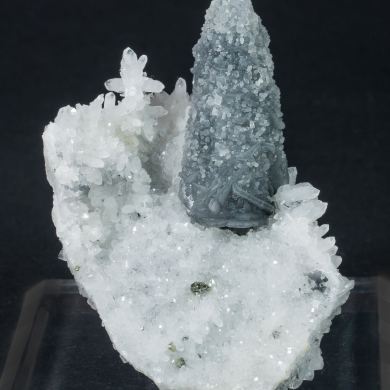 Calcite on Quartz