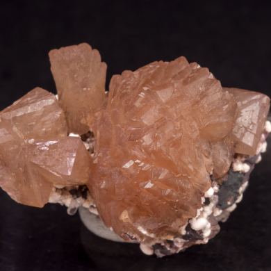 Olmiite with Calcite and Oyelite