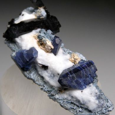 Benitoite with Neptunite