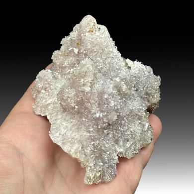 Creedite on Fluorite