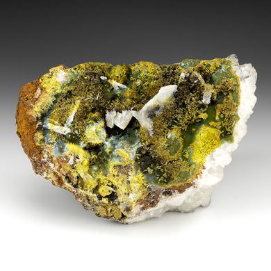 Pyromorphite with Plumbogummite, Barite