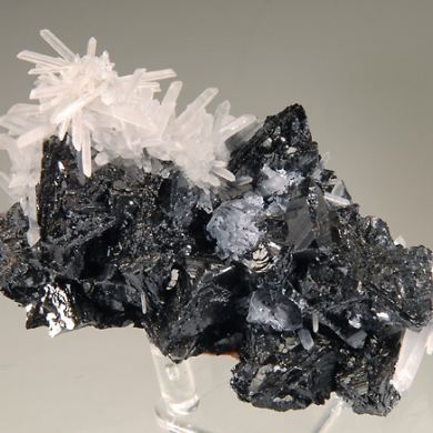 Quartz on Sphalerite and Galena