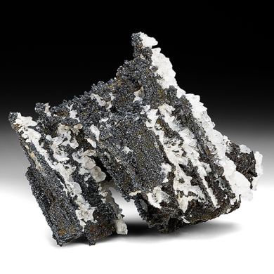 Descloizite with Calcite