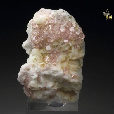 gem pink GARNET var. GROSSULAR