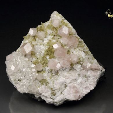 gemmy PINK GARNET var. GROSSULAR, DIOPSIDE