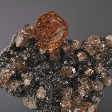 Grossular - gem clear, with Clinoclore