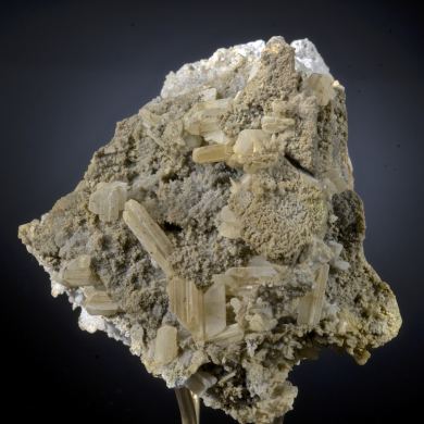 Cerussite on Quartz - elongated sixling twins
