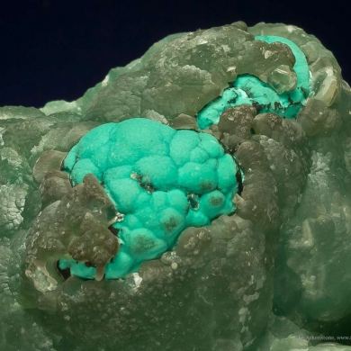 Smithsonite and Rosasite