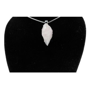 Necklace raw pink Quartz.