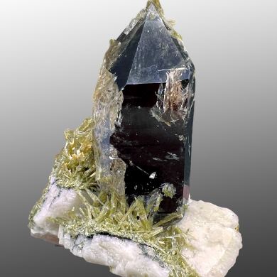 Quartz var. smoky, epidote POLAND