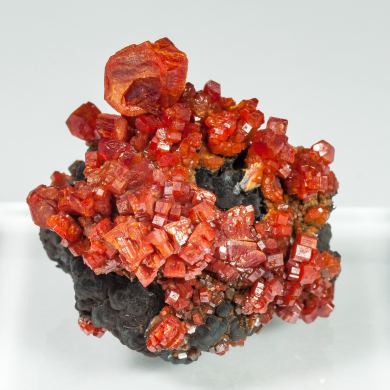 Vanadinite on manganese oxides