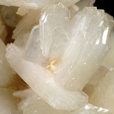 Stilbite, heulandite, apophyllite