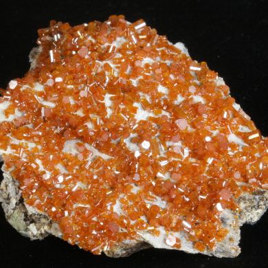 Vanadinite on Calcite