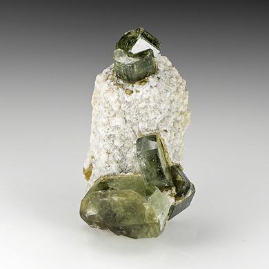 Fluorapatite with Siderite, Calcite, Quartz