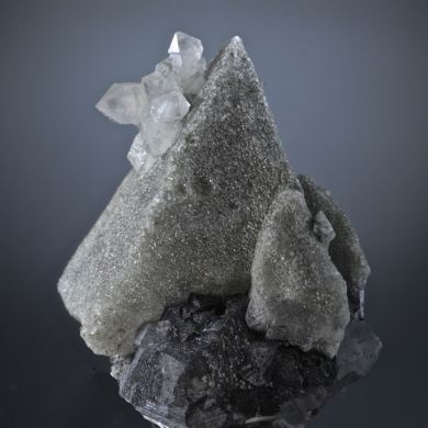 Scheelite with Quartz and Magnetite