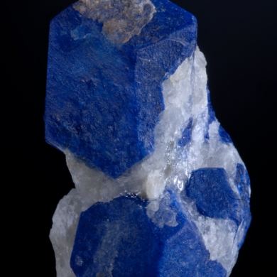 Lazurite - crystals in Calcite