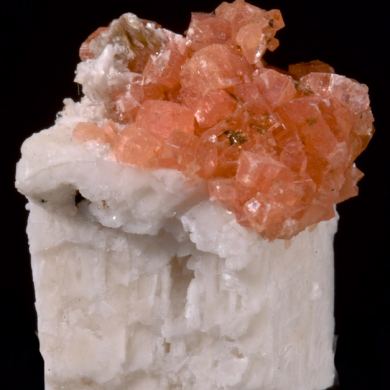 Serandite (on Albite)