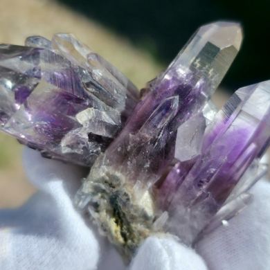 Quartz ( var. Amethyst )