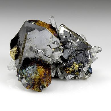 Sphalerite with Chalcopyrite, Quartz