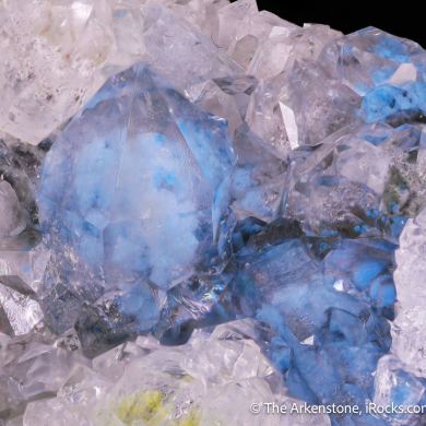 Quartz included with Plancheite