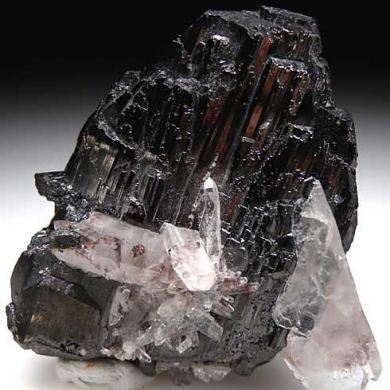 Quartz on Ferberite